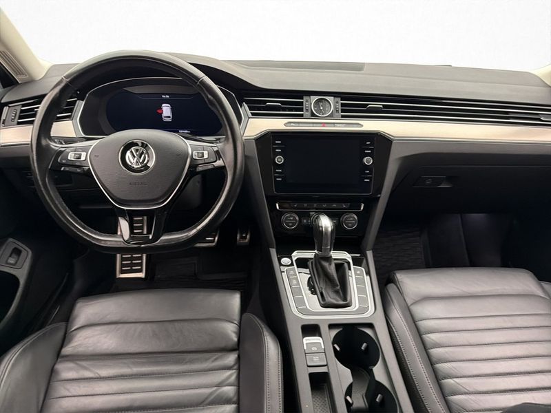Volkswagen Passat bild 13