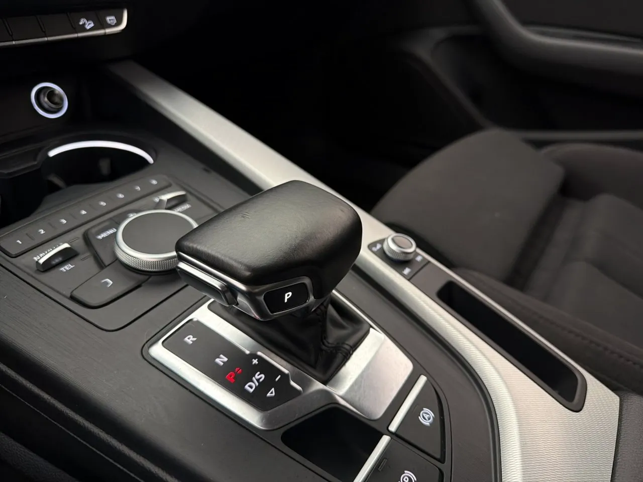 Vehicle image 21