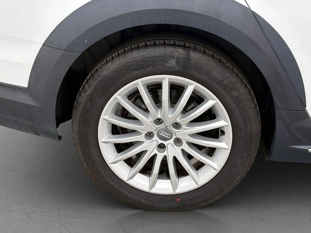 Vehicle image 31