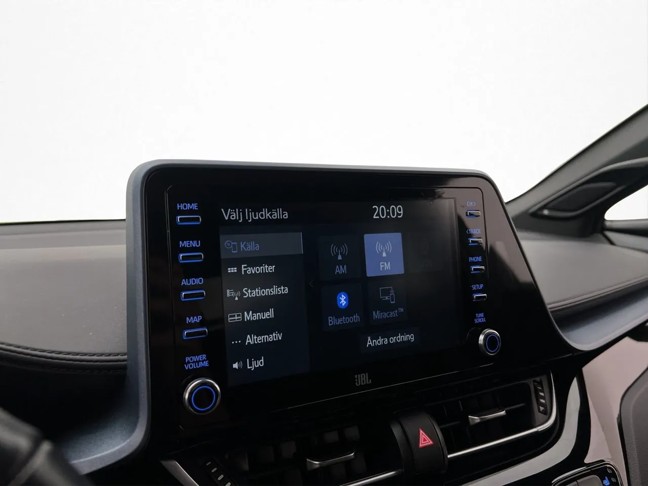 Vehicle image 21