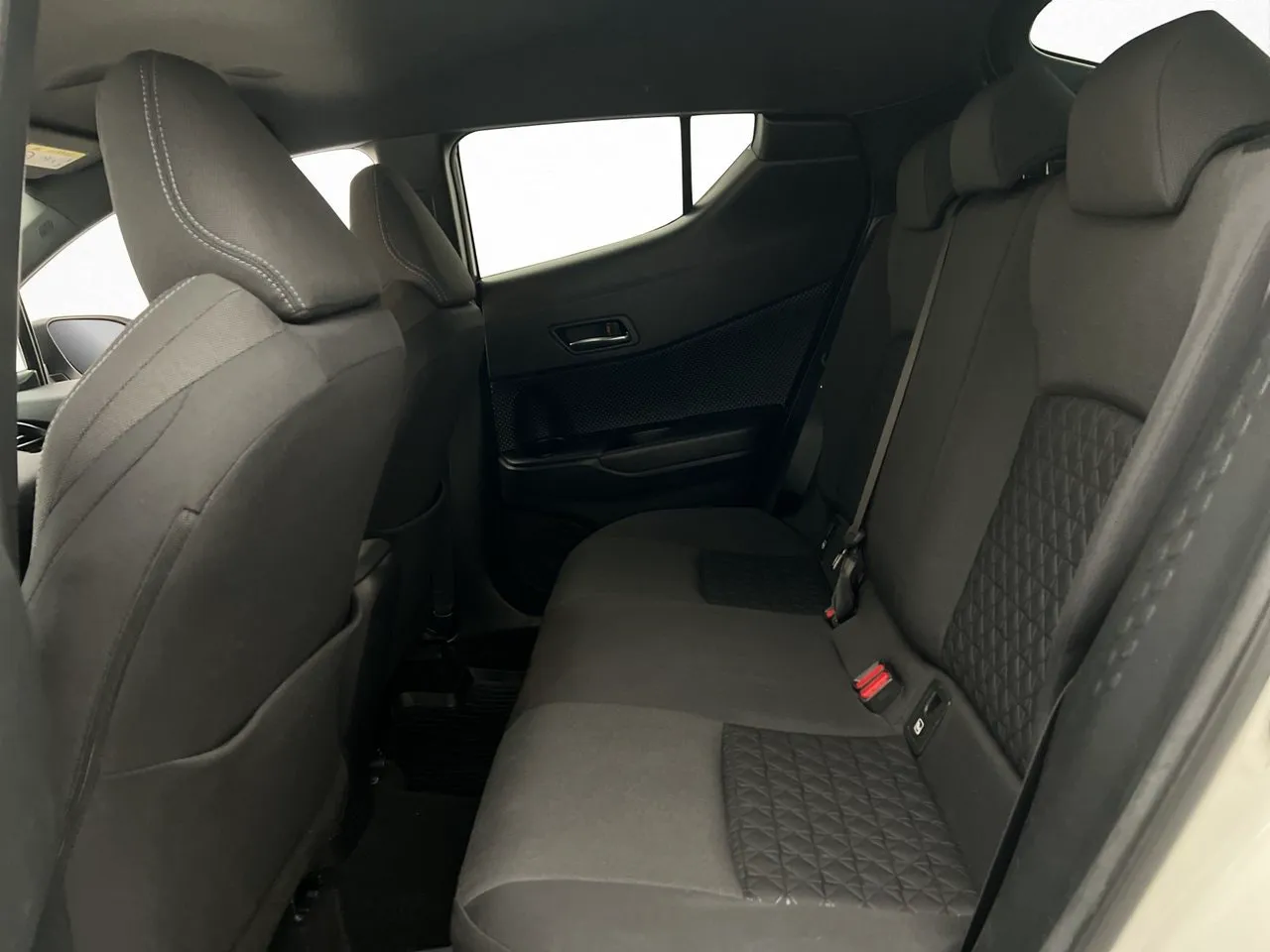 Vehicle image 26
