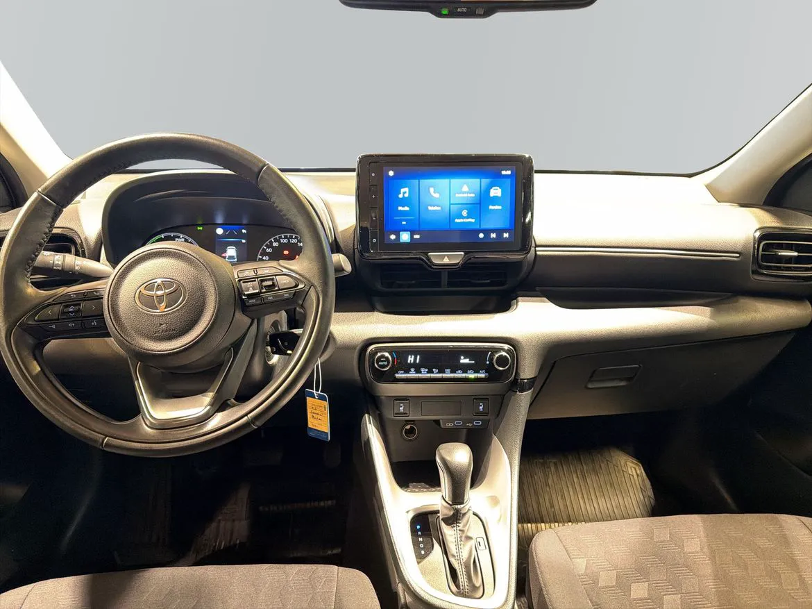 Vehicle image 7