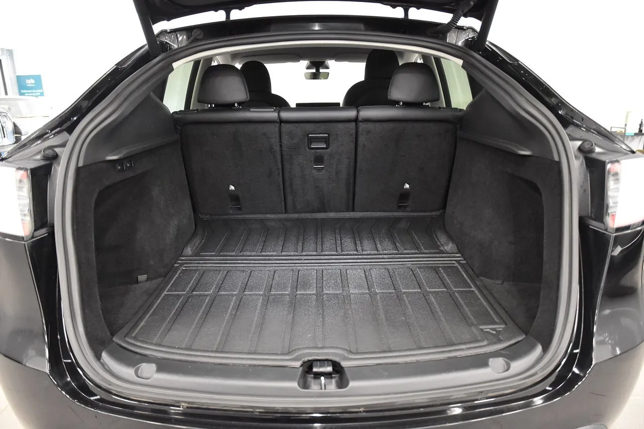 Vehicle image 21