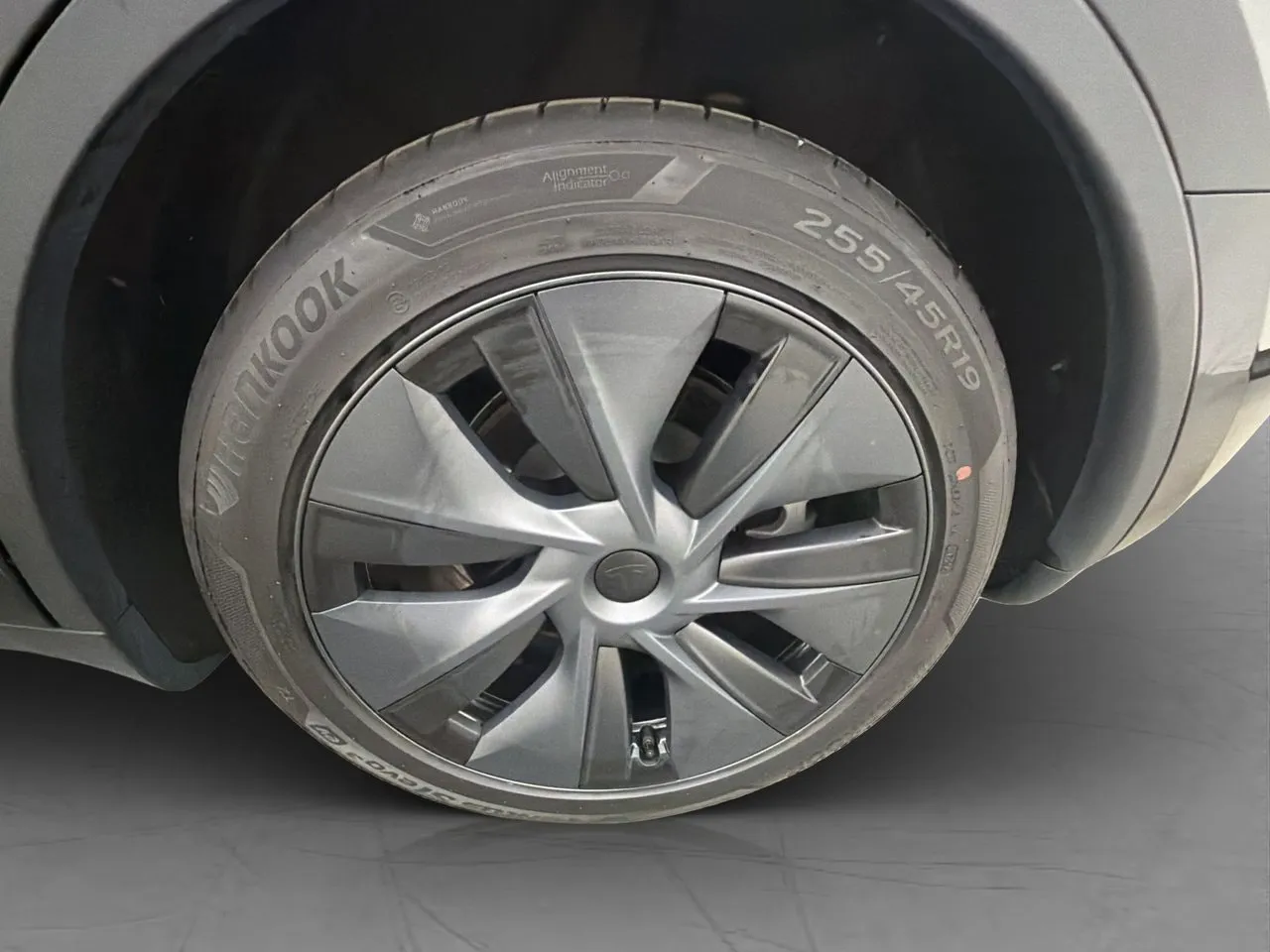 Vehicle image 32