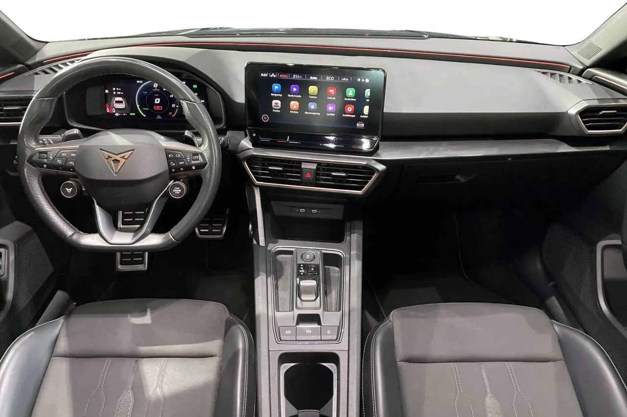 Vehicle image 16