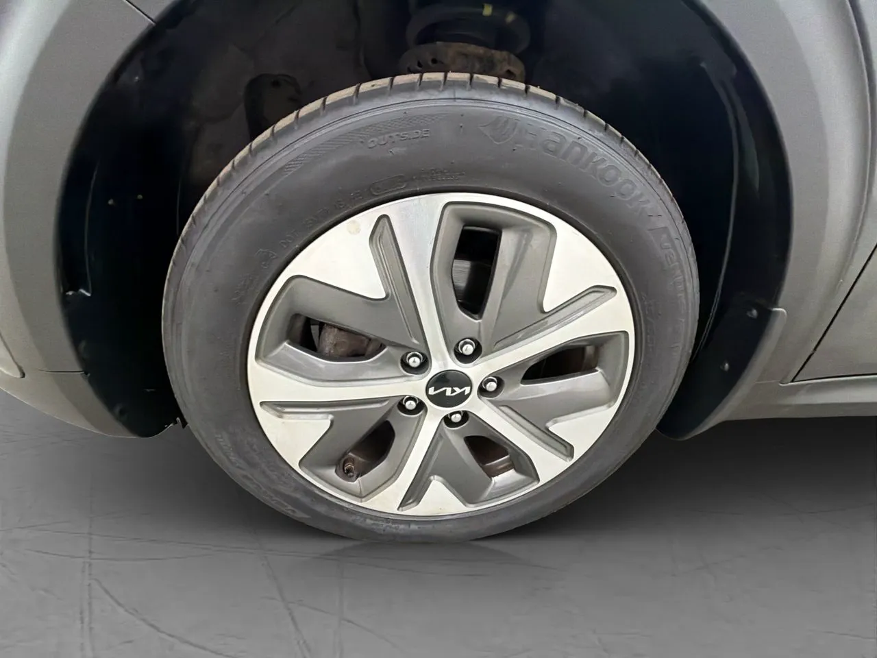 Vehicle image 26