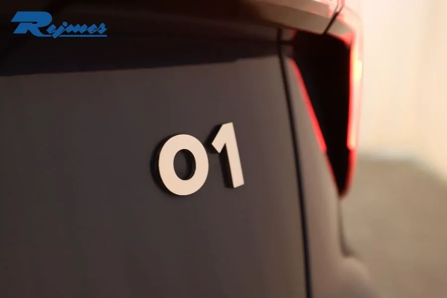 Vehicle image 14