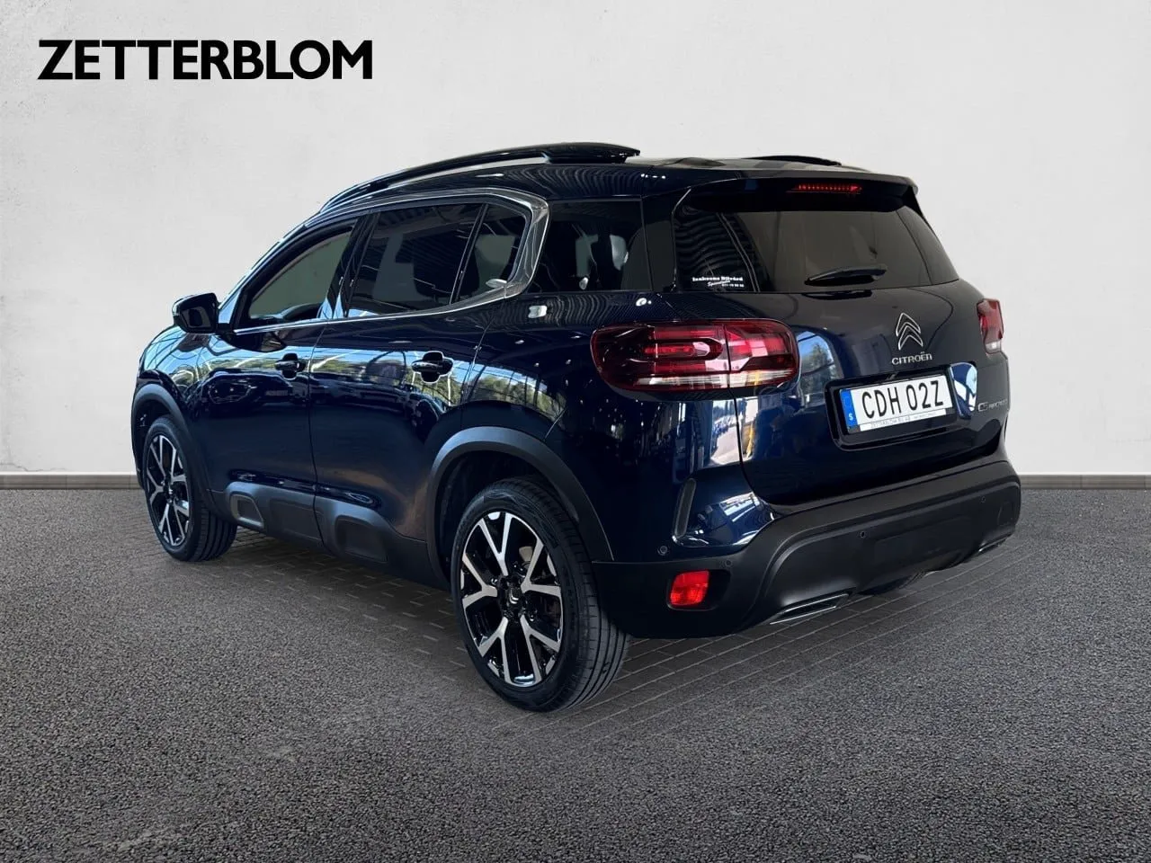 Vehicle image 2