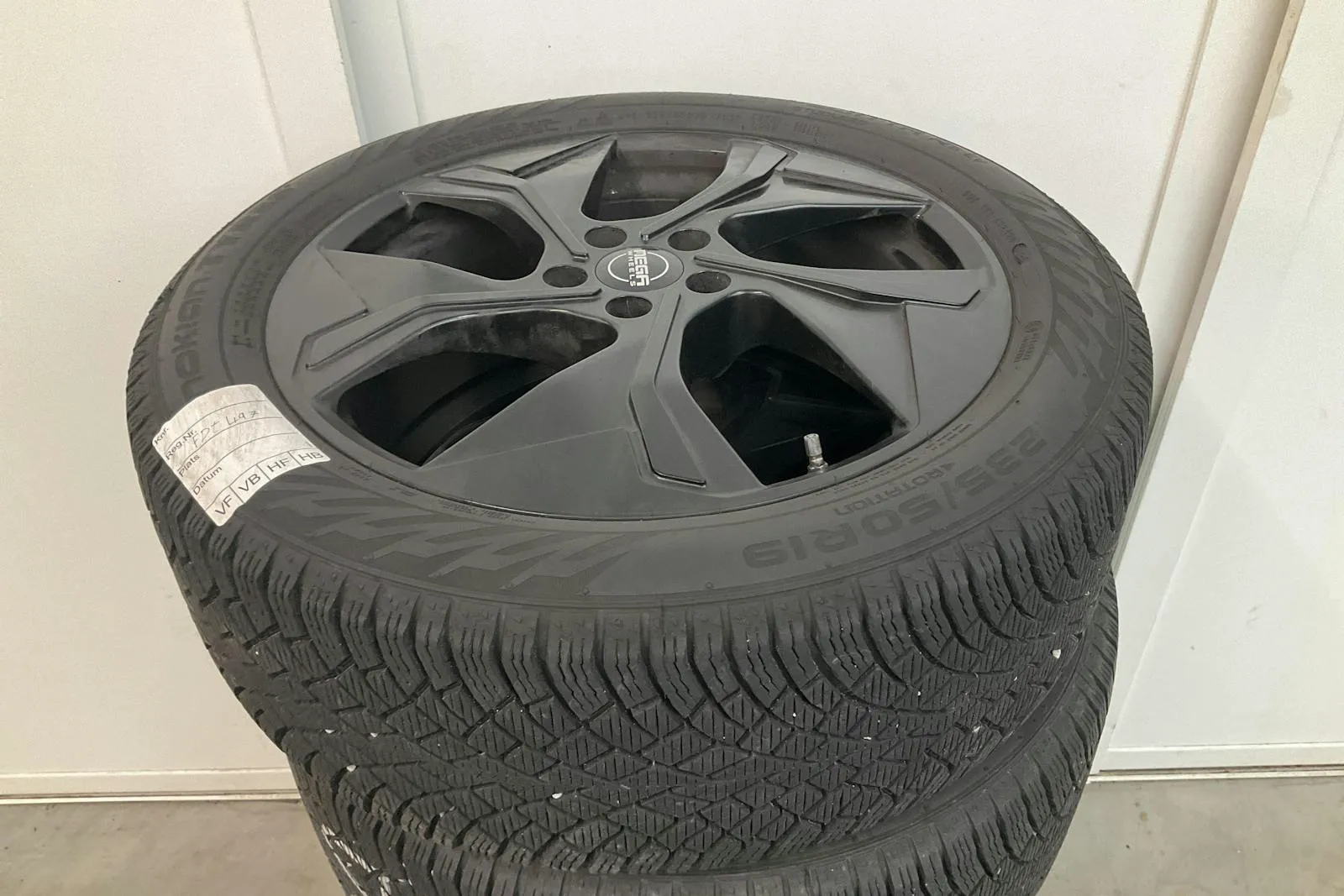 Vehicle image 18