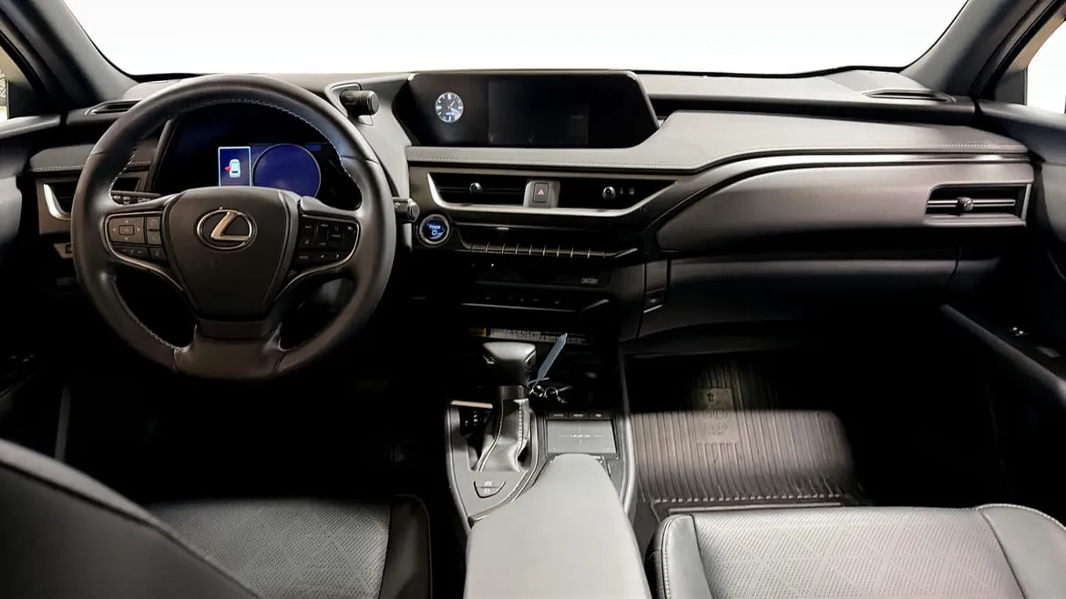 Vehicle image 9