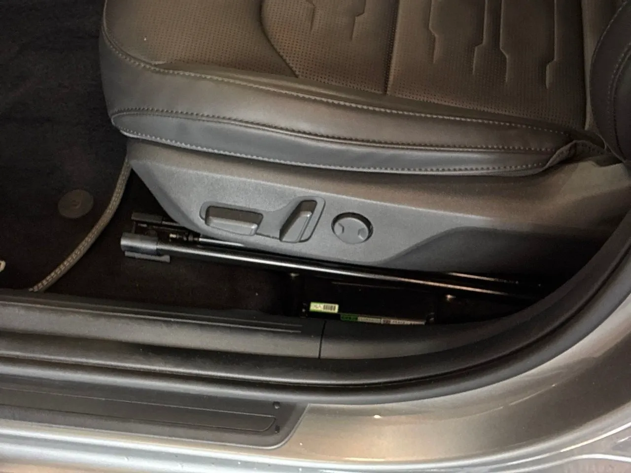 Vehicle image 22
