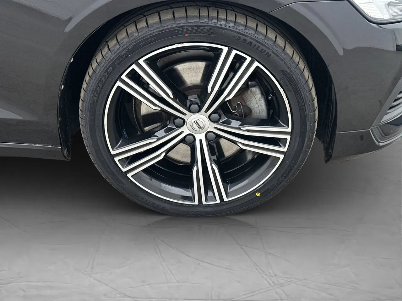 Vehicle image 35