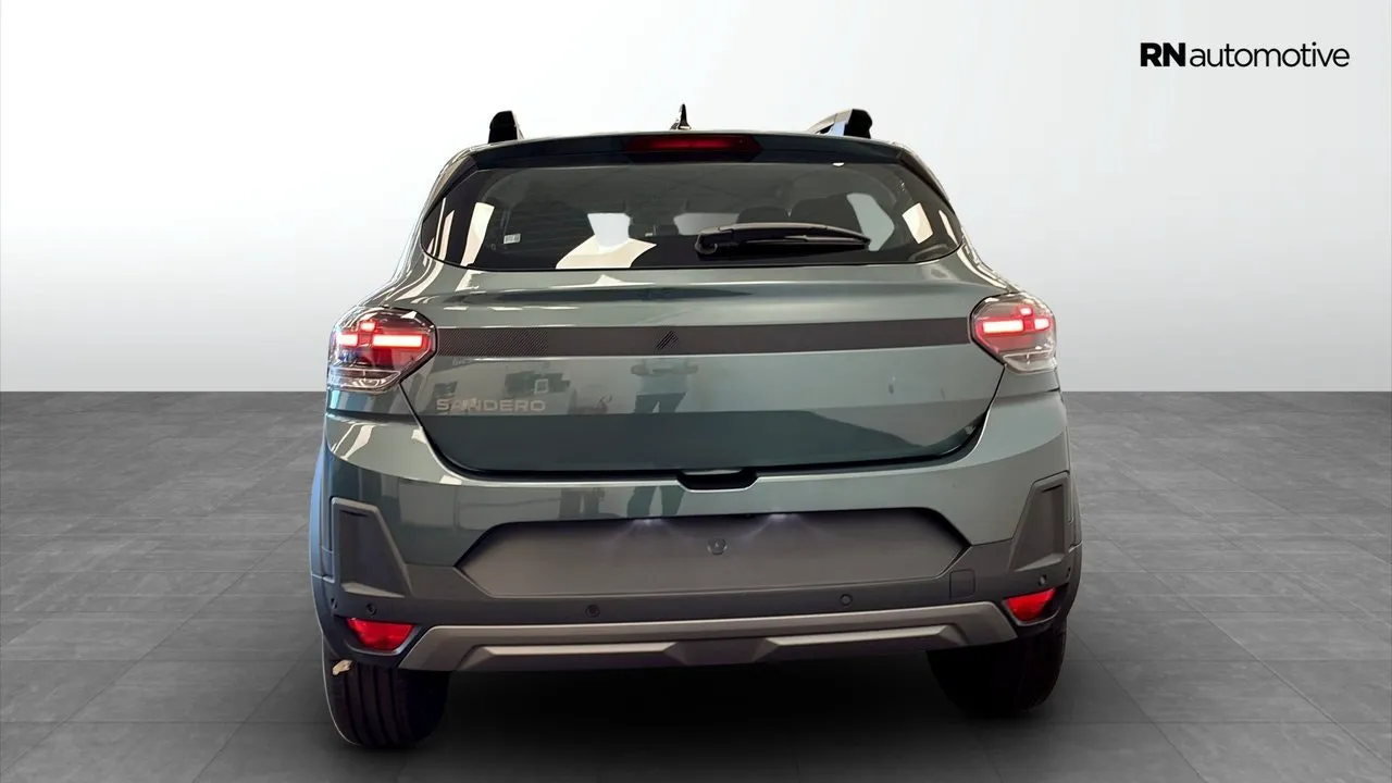Vehicle image 3