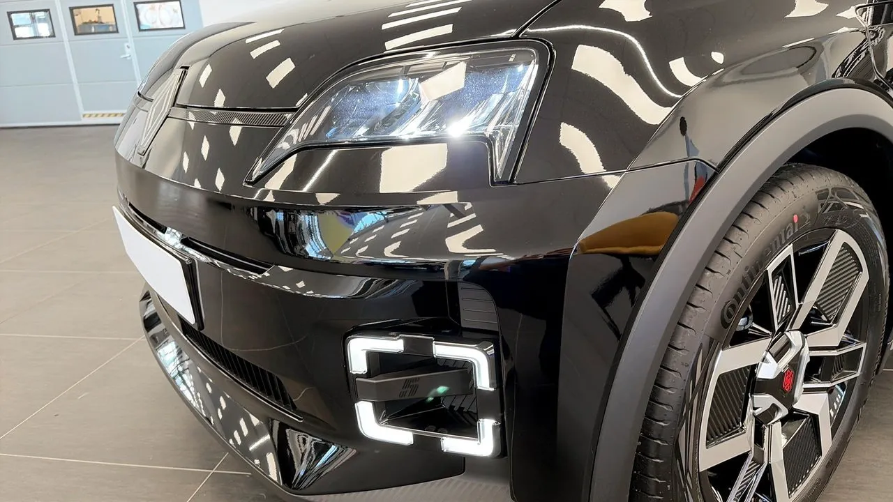 Vehicle image 20