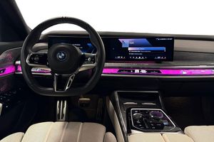 BMW i7 bild 8