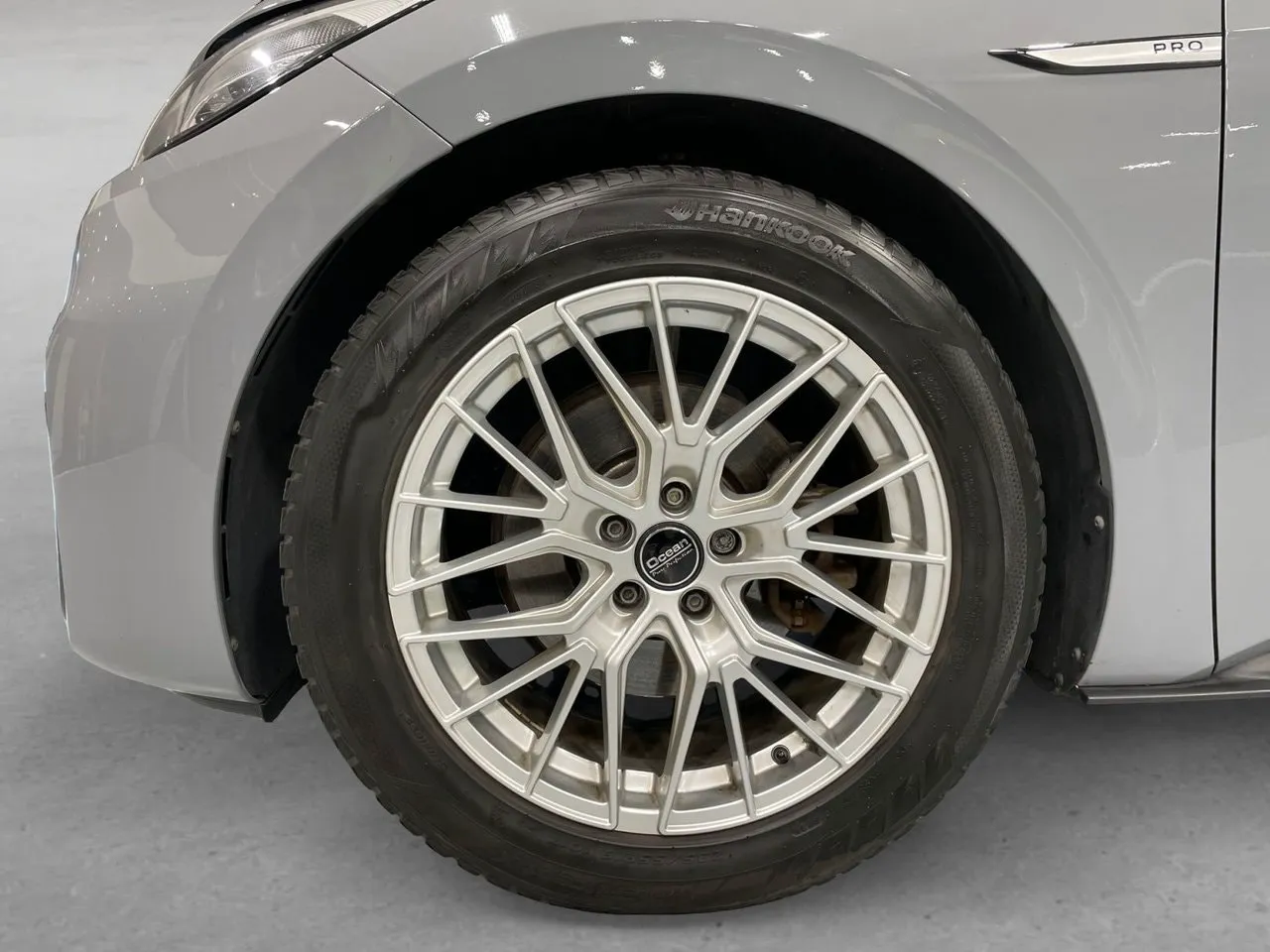 Vehicle image 7