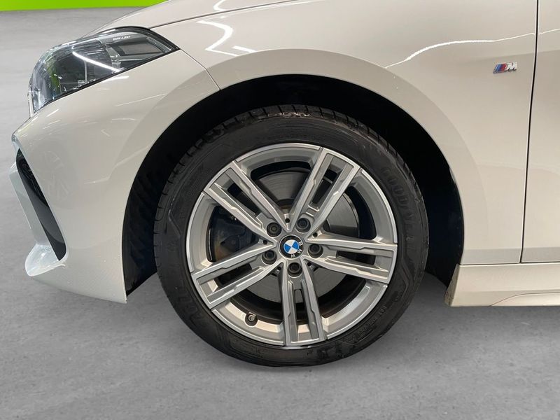 BMW 120 bild 8