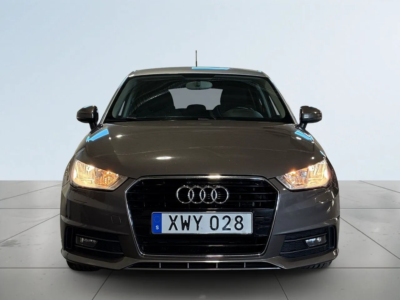 Vehicle image 1