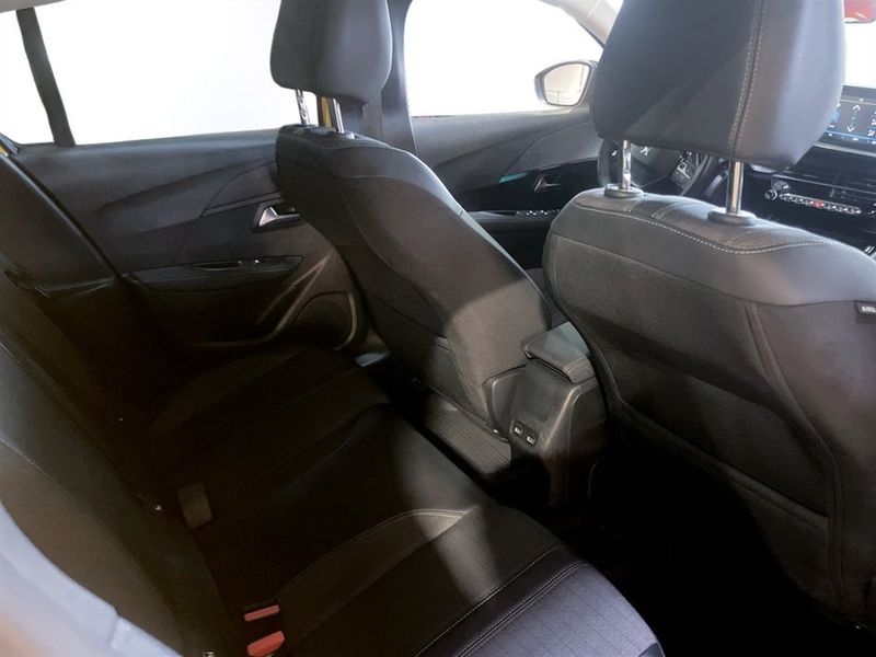 Peugeot e-208 bild 13