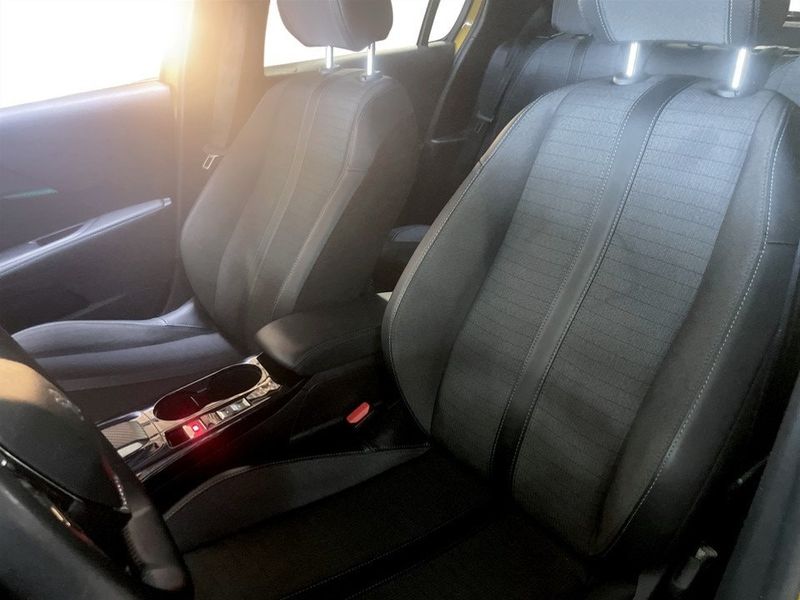 Peugeot e-208 bild 6