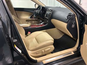 Lexus IS bild 7