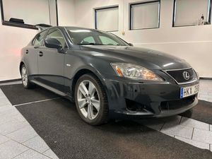 Lexus IS bild 3