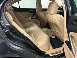 Lexus IS bild 10