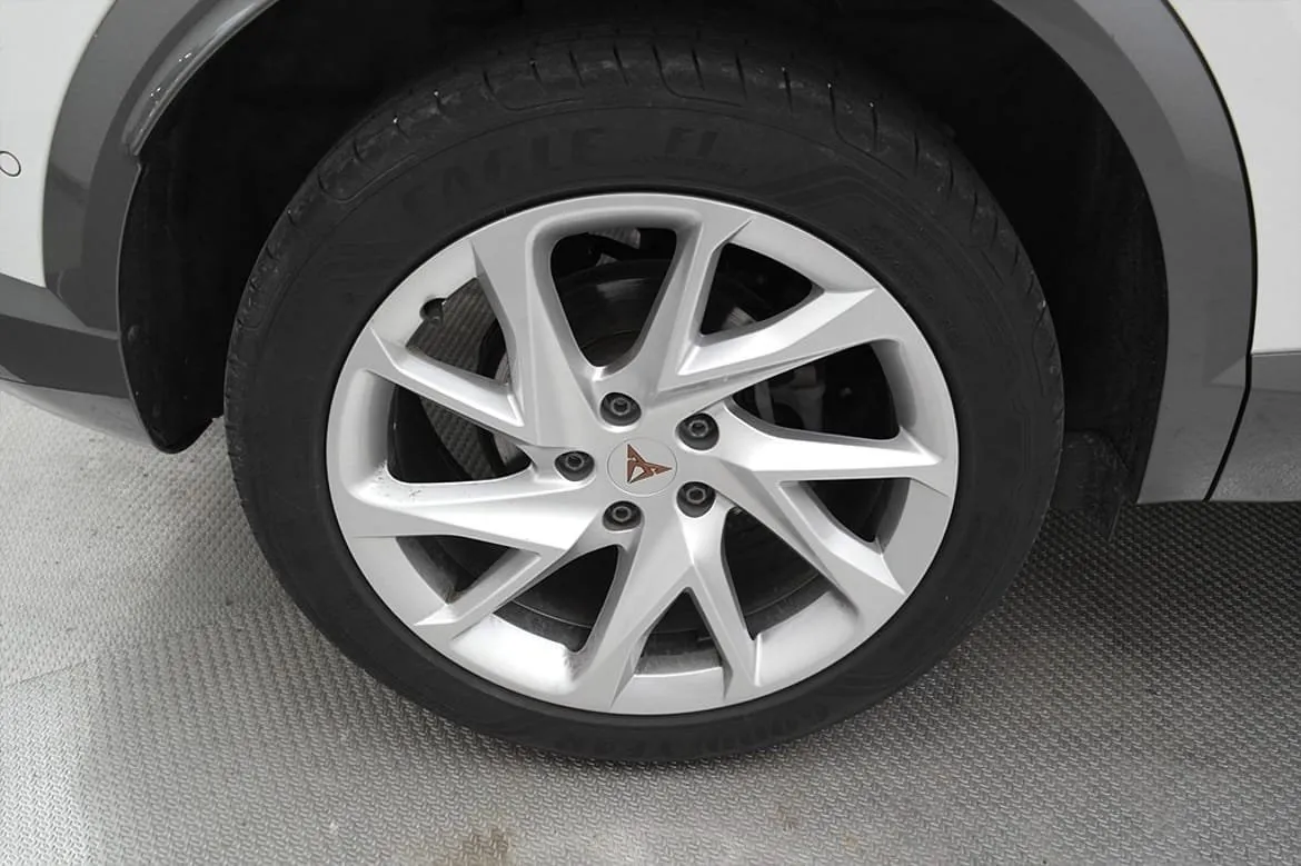 Vehicle image 20