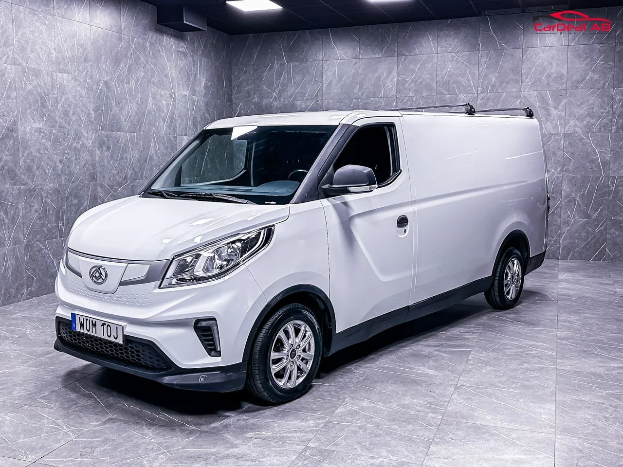 Vehicle image 6
