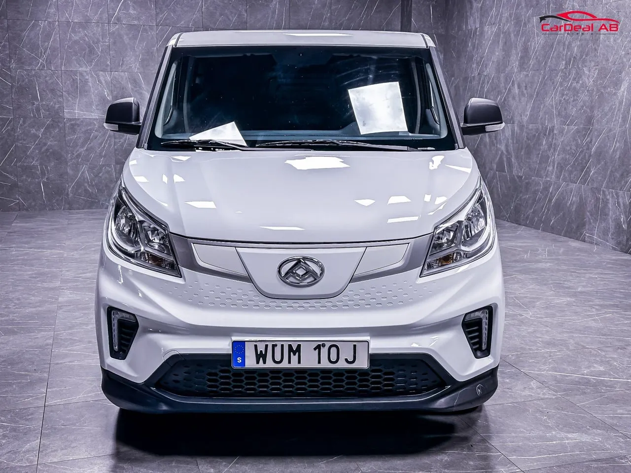 Vehicle image 7