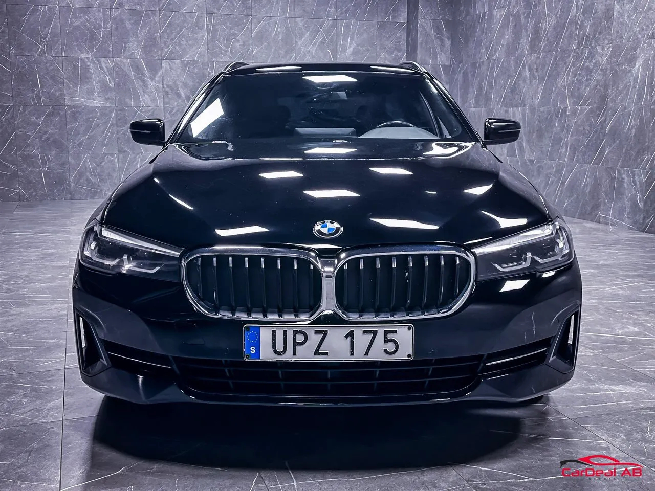 Vehicle image 7