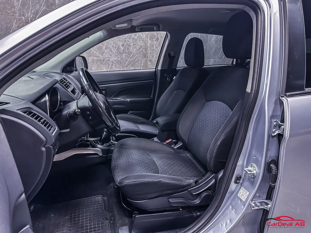Vehicle image 14