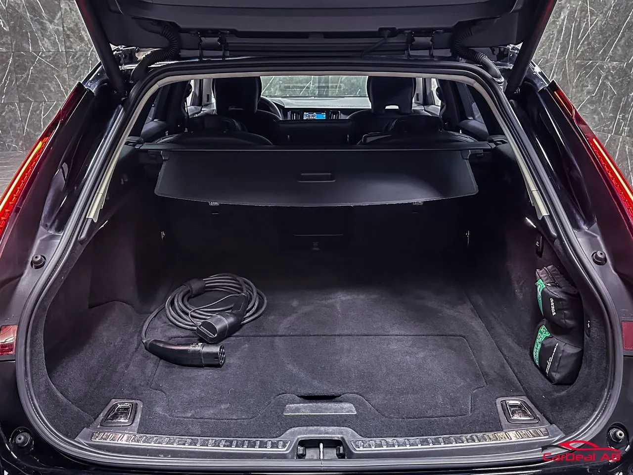 Vehicle image 18
