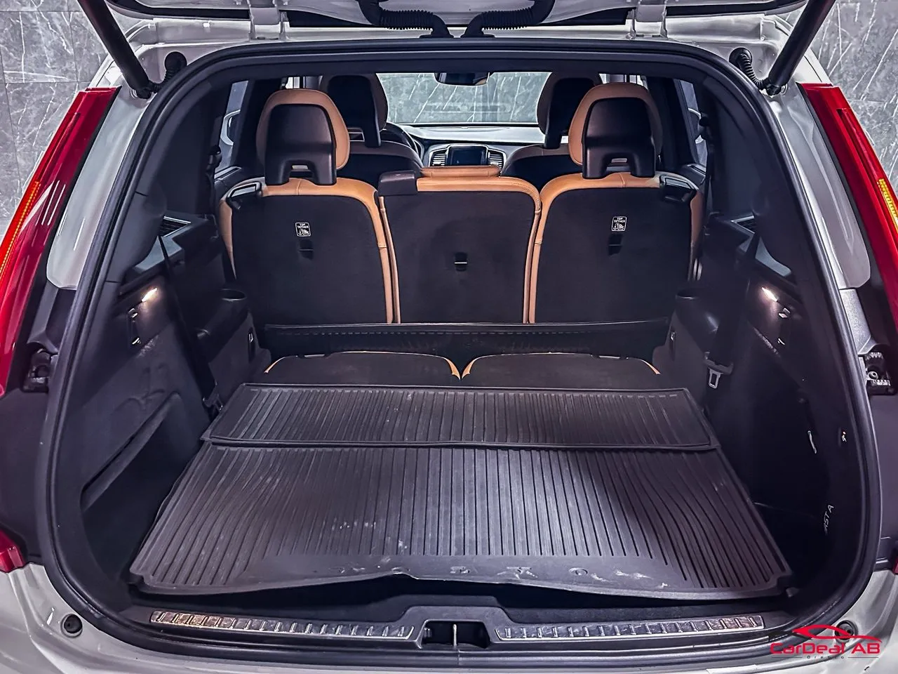 Vehicle image 18