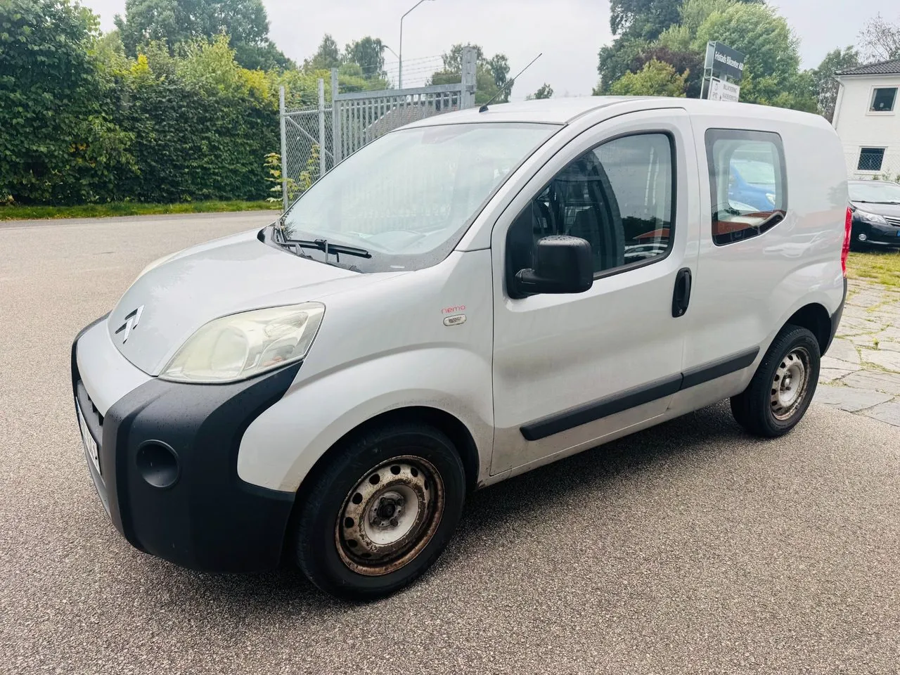 Vehicle image 8