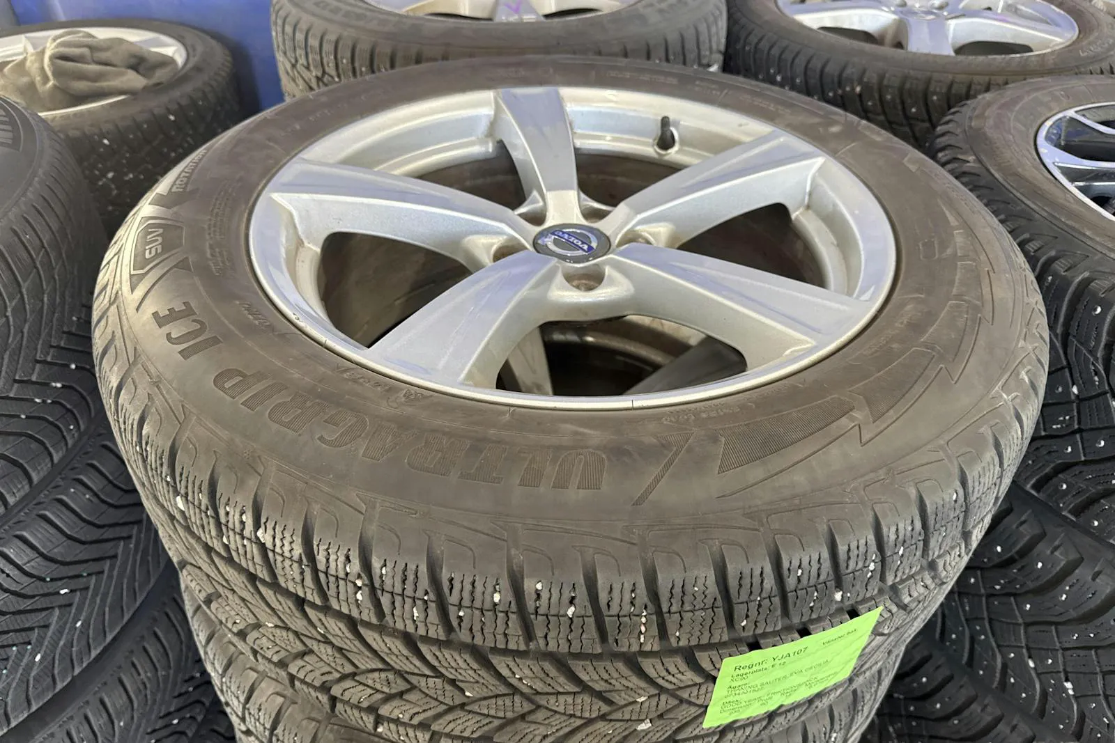 Vehicle image 21