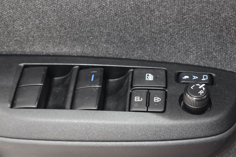 Toyota Yaris bild 18