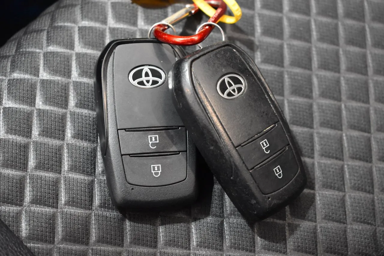 Vehicle image 18