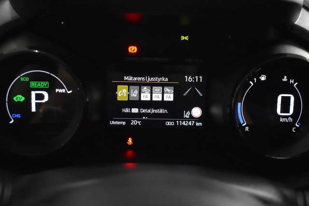 Vehicle image 14