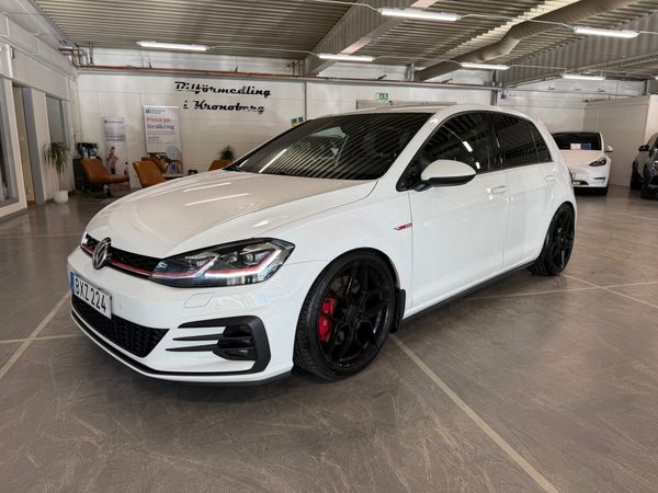 Volkswagen Golf GTI Performance 2.0 TSI 245hk Cockpit Kamera Fullservad - 2018