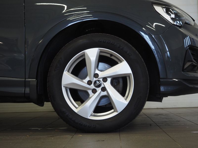 Audi Q3 bild 8