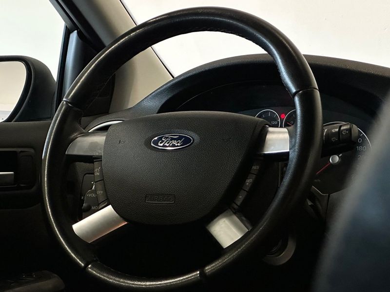 Ford Focus bild 8