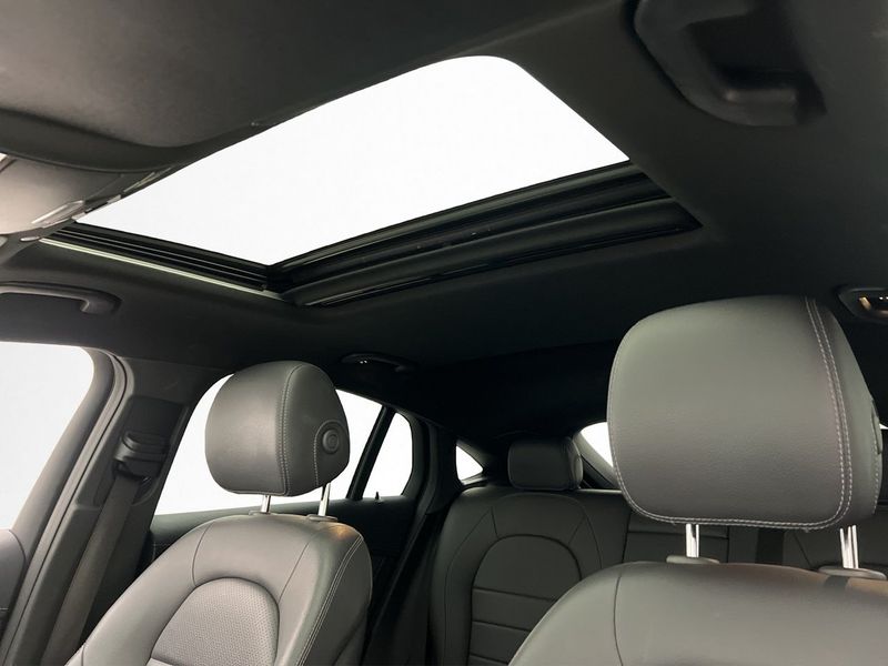 Mercedes GLC300 bild 15
