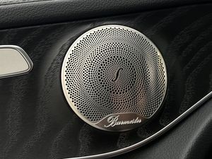 Mercedes GLC300 bild 11