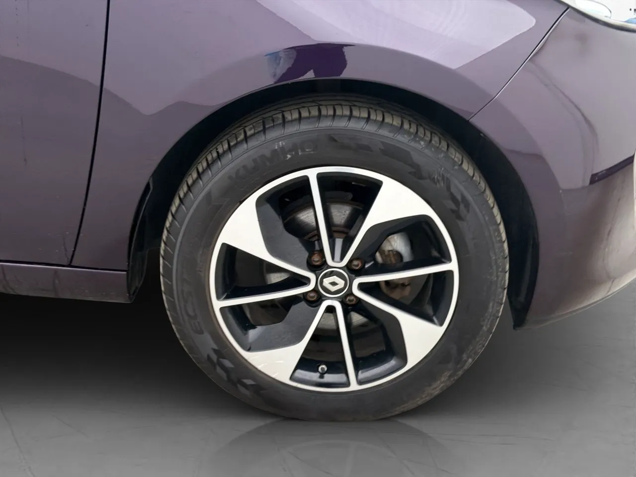 Vehicle image 25