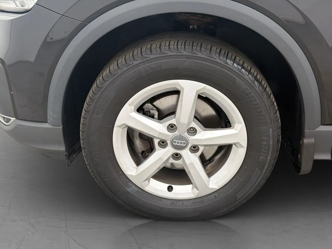 Vehicle image 23
