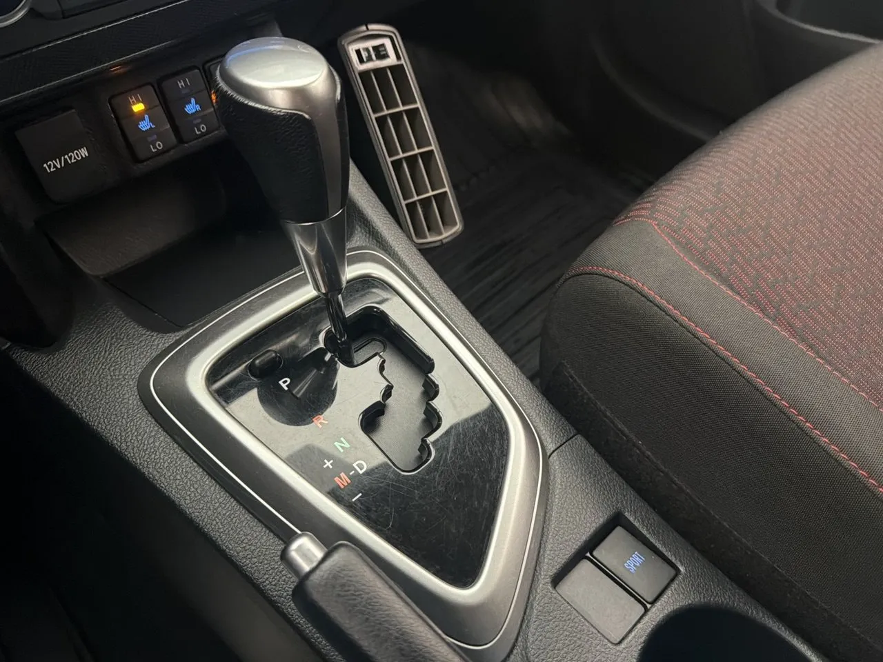 Vehicle image 21