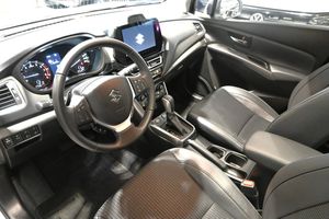 Suzuki S-CROSS bild 7