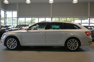Skoda Superb bild 2