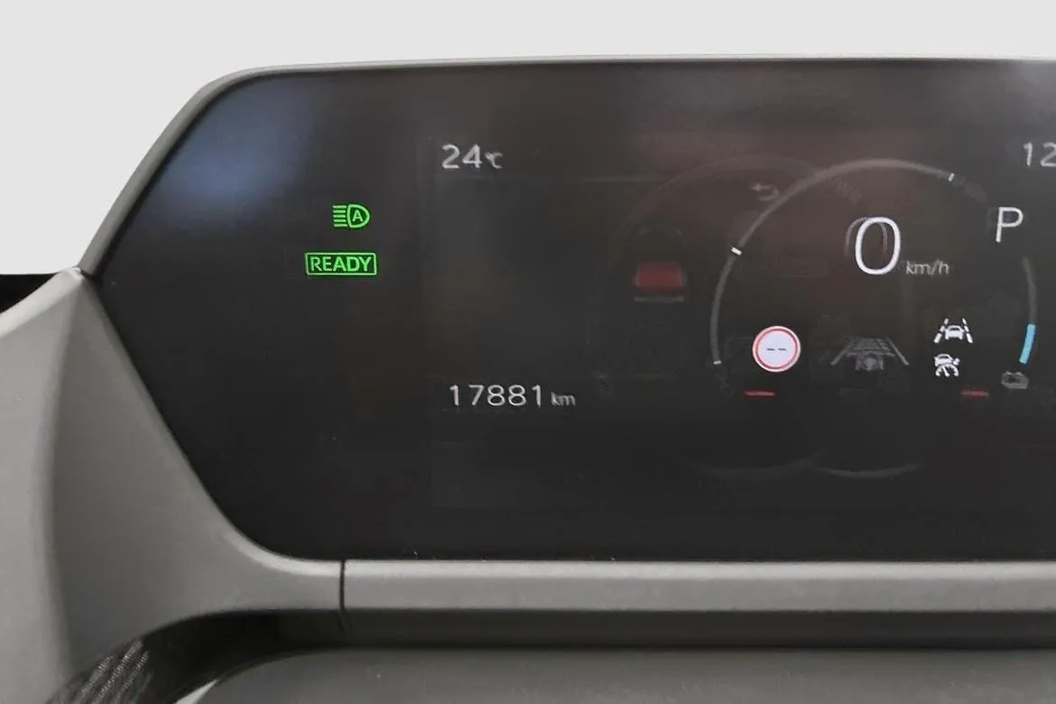 Vehicle image 11